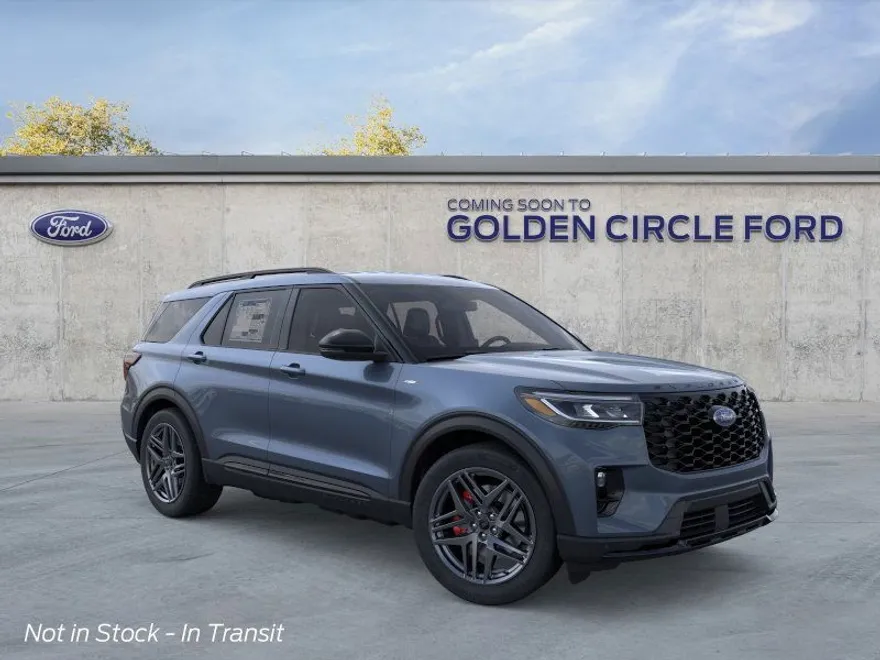 2025 Ford Explorer ST-Line photo 1