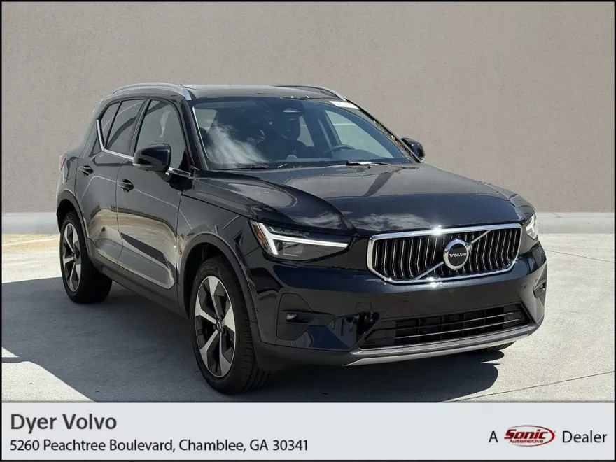 2025 Volvo XC40 Plus photo 1