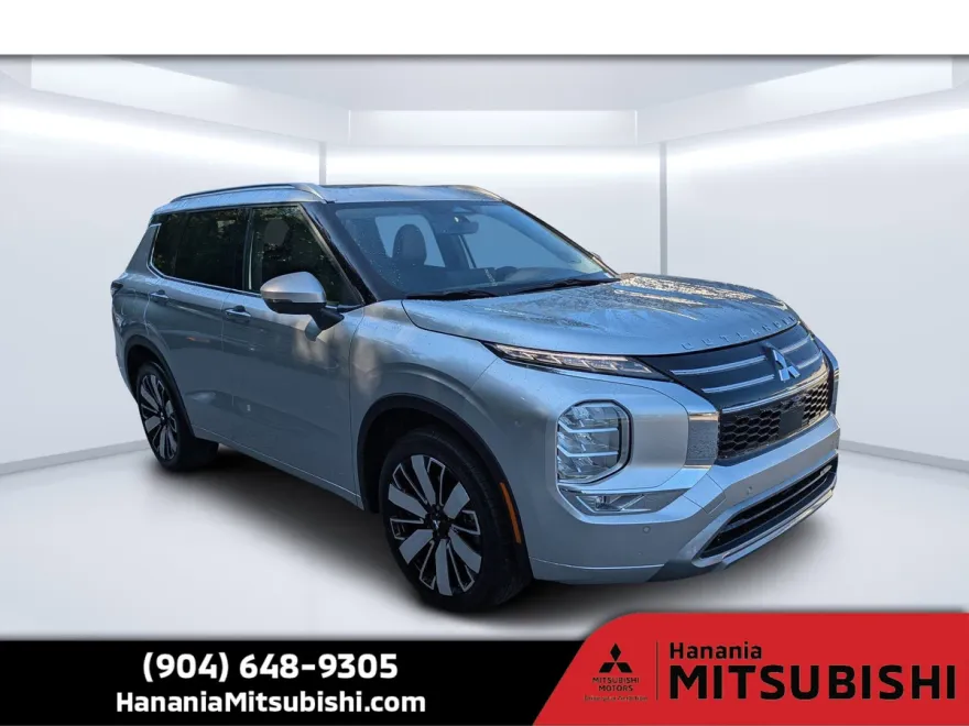 2025 Mitsubishi Outlander SEL photo 1