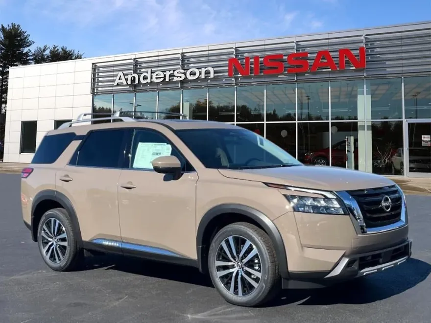 2025 Nissan Pathfinder Platinum photo 1