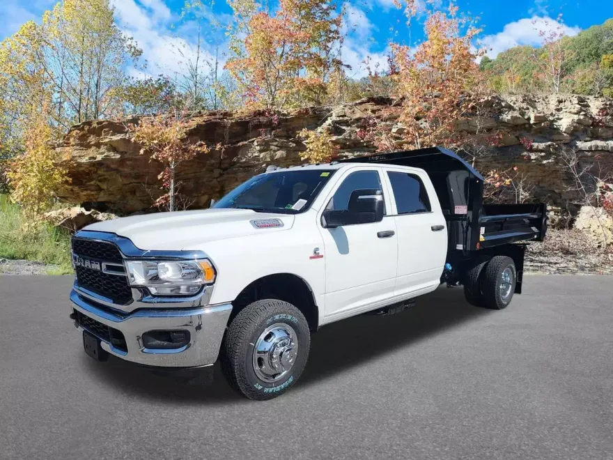 2024 Ram 3500 Tradesman photo 1