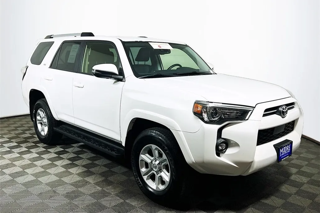 2024 Toyota 4Runner SR5 Premium photo 1