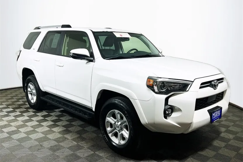 2024 Toyota 4Runner SR5 Premium photo 1