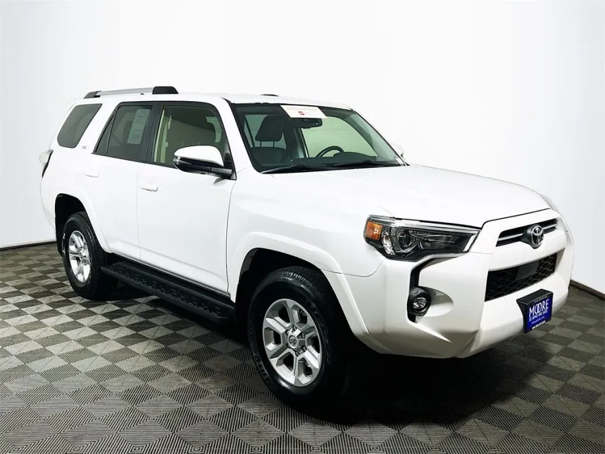 2024 Toyota 4Runner SR5 Premium photo 1