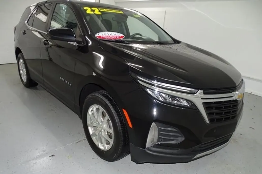 2022 Chevrolet Equinox LT photo 1
