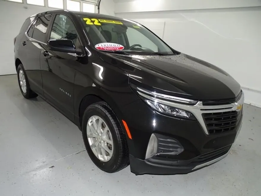 2022 Chevrolet Equinox LT photo 1