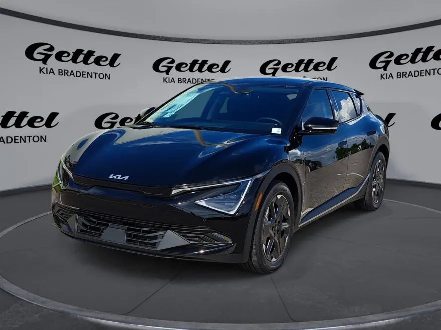 2025 Kia EV6 Light photo 1