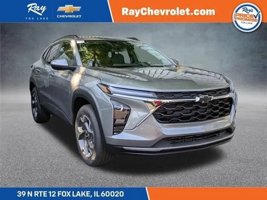 2025 Chevrolet Trax LT photo 1