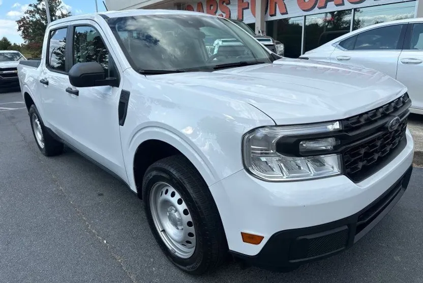 2022 Ford Maverick XL photo 1