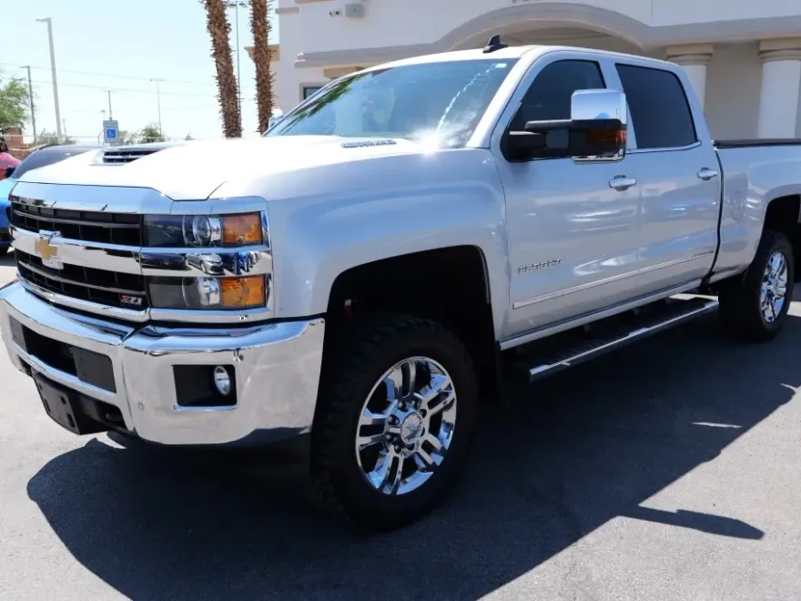 2019 Chevrolet Silverado 2500HD LTZ photo 1