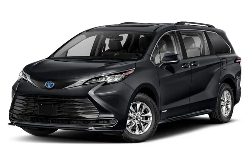2022 Toyota Sienna LE photo 1