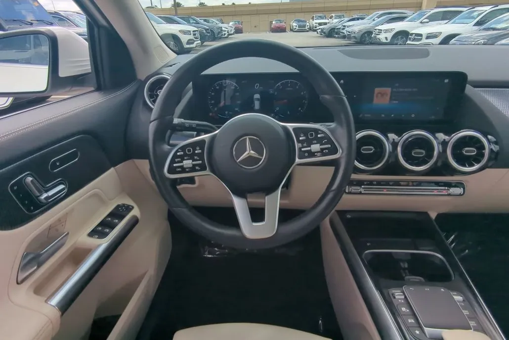 2022 Mercedes Benz GLA 250 4MATIC photo 1