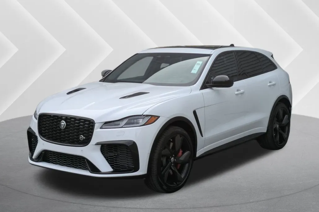 2026 Jaguar F-PACE SVR photo 1
