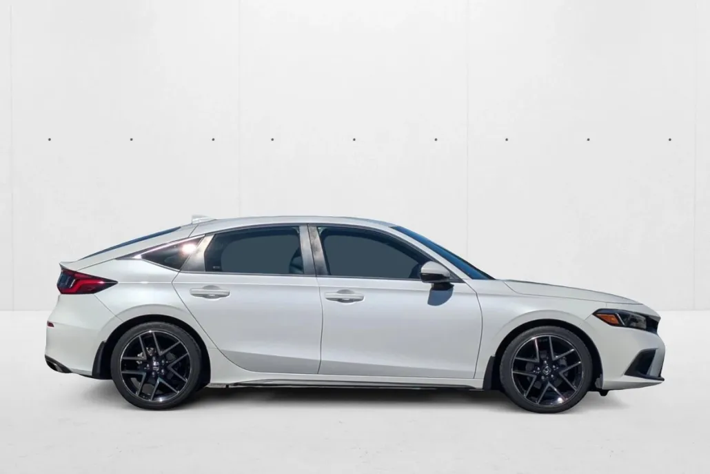 2022 Honda Civic Sport Touring photo 1