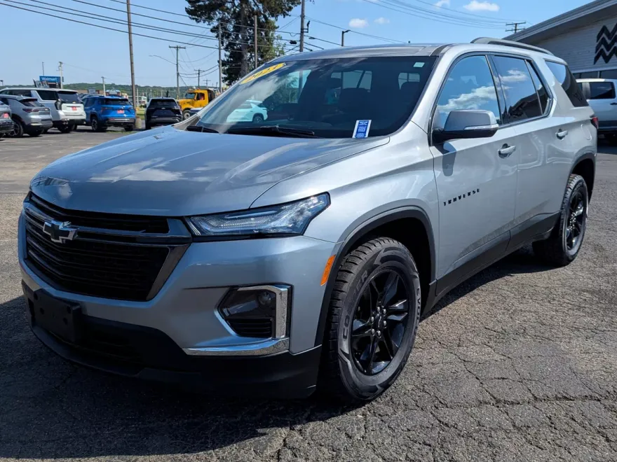 2023 Chevrolet Traverse Cloth photo 1