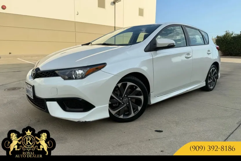 2018 Toyota Corolla iM photo 1