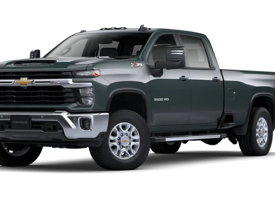 2025 Chevrolet Silverado 3500HD LT photo 1