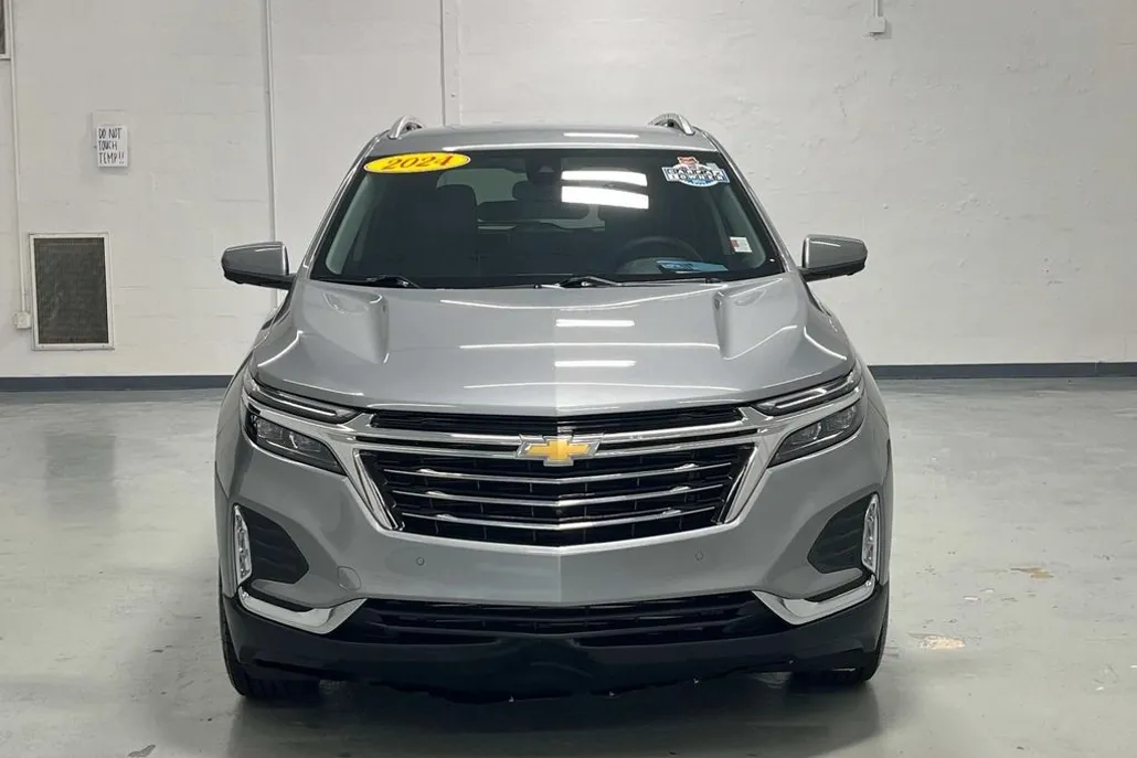 2024 Chevrolet Equinox Premier photo 1