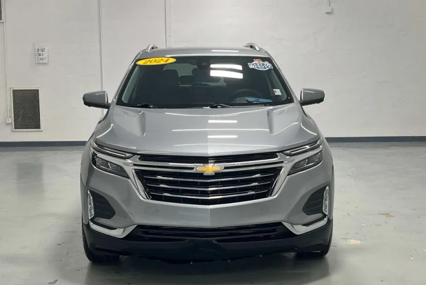 2024 Chevrolet Equinox Premier photo 1