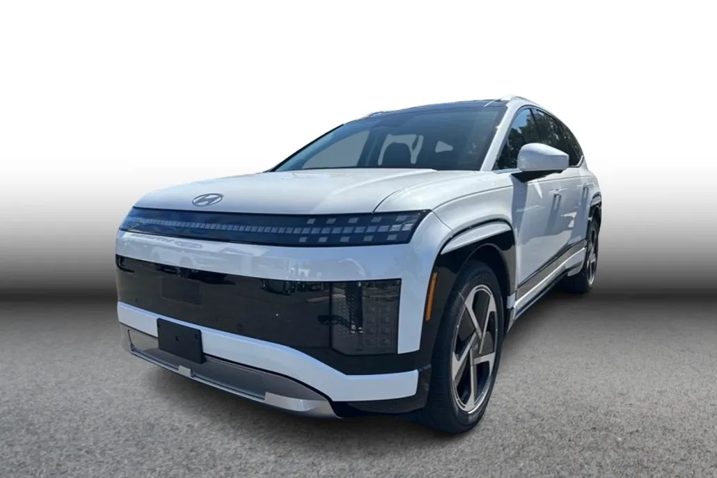 2026 Hyundai Ioniq Limited photo 1
