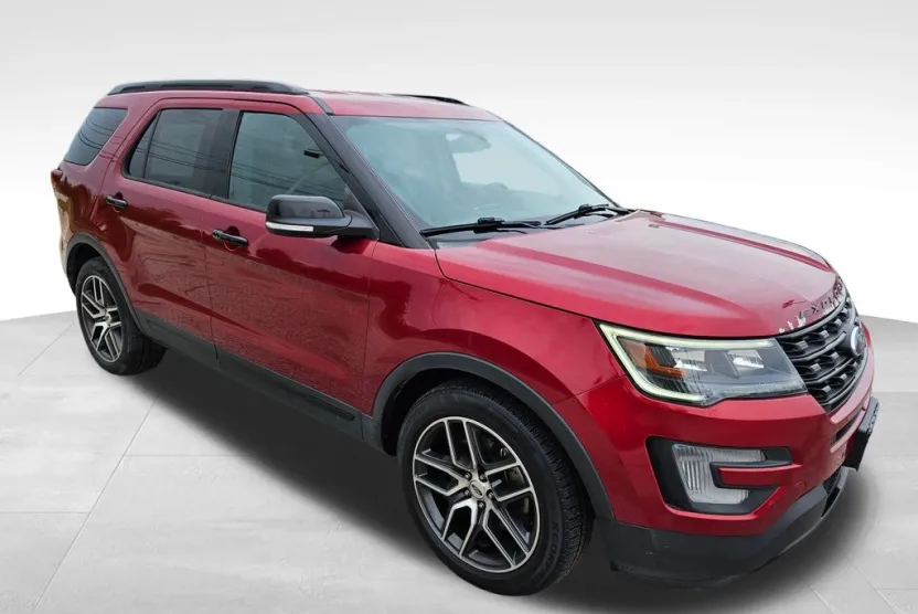 2017 Ford Explorer Sport photo 1