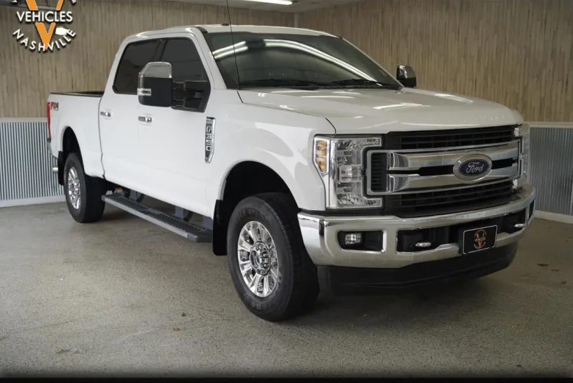 2019 Ford F-350 XLT photo 1