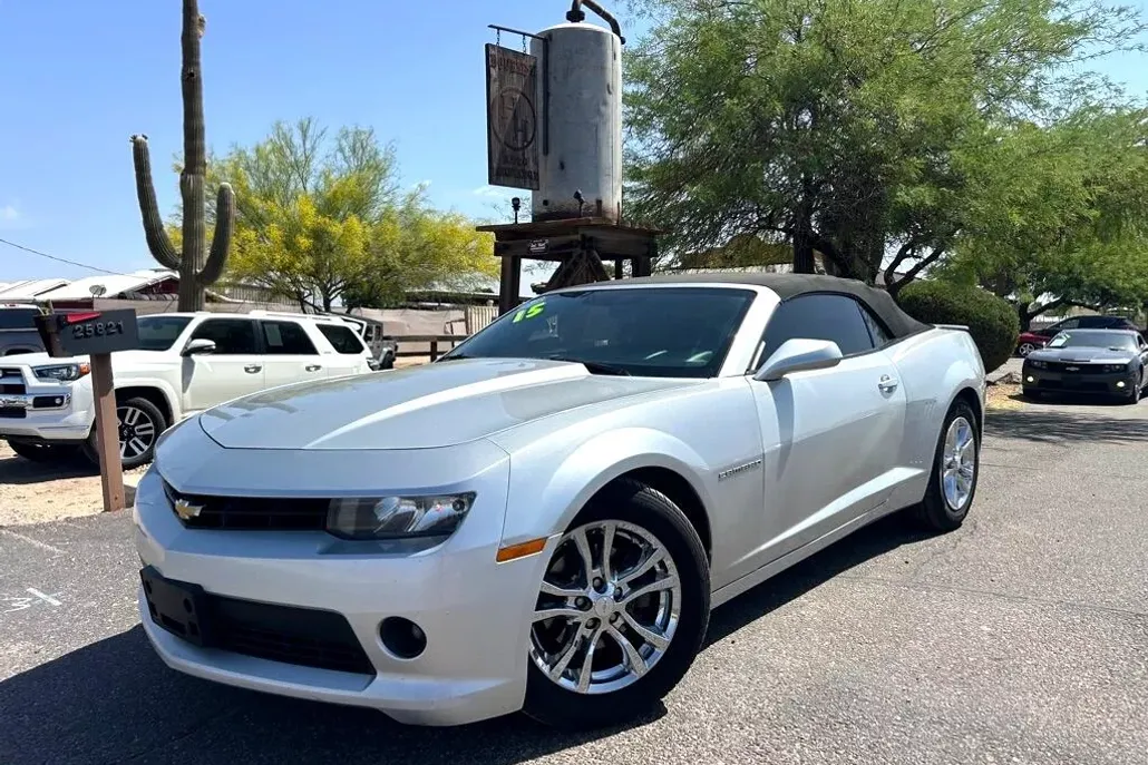 2015 Chevrolet Camaro 1LT photo 1