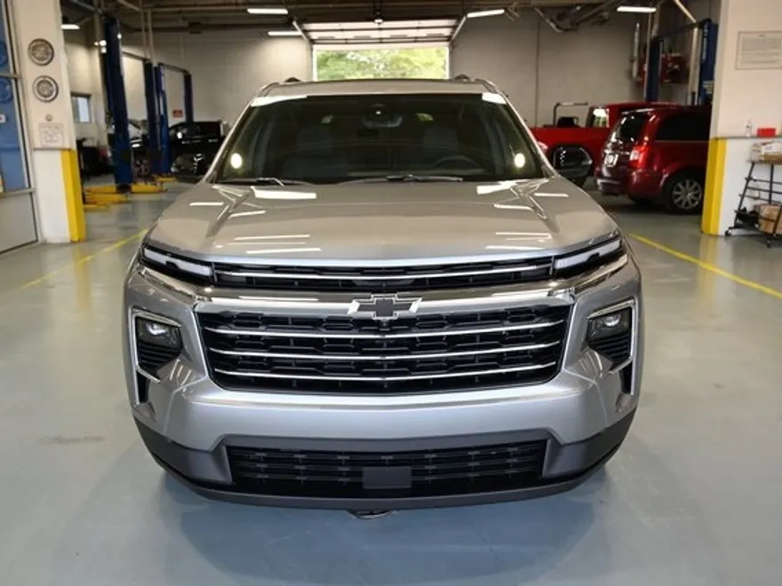 2026 Chevrolet Traverse photo 1