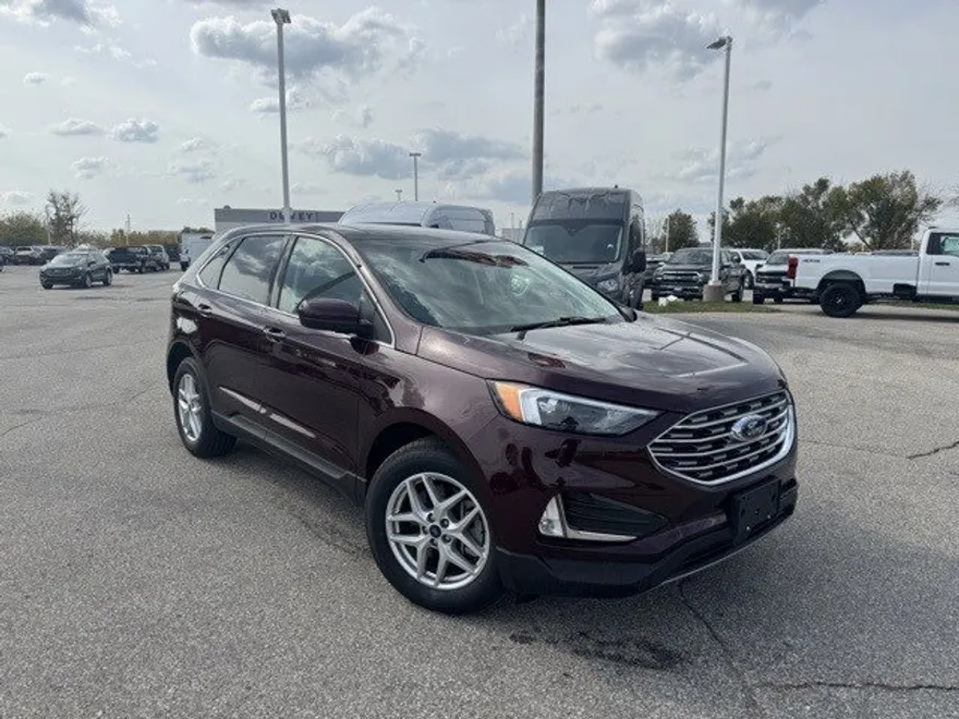 2022 Ford Edge SEL photo 1