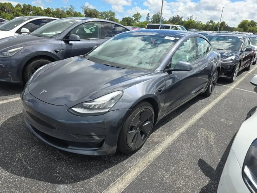 2021 Tesla Model 3 Standard Range Plus photo 1