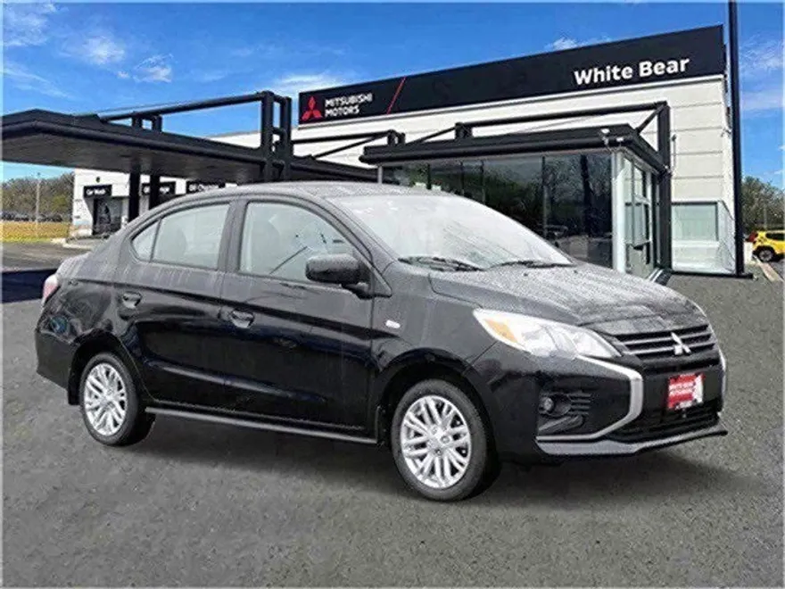 2024 Mitsubishi Mirage G4 LE photo 1