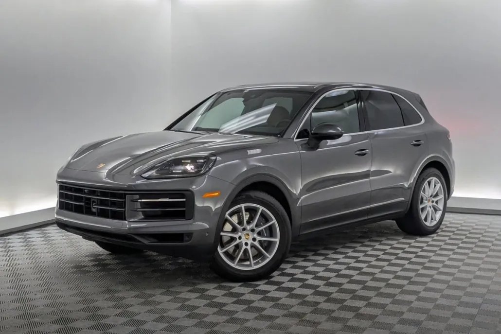2025 Porsche Cayenne photo 1