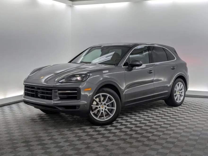 2025 Porsche Cayenne photo 1