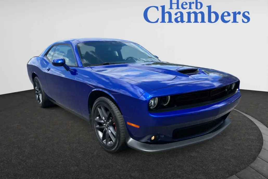 2022 Dodge Challenger GT photo 1