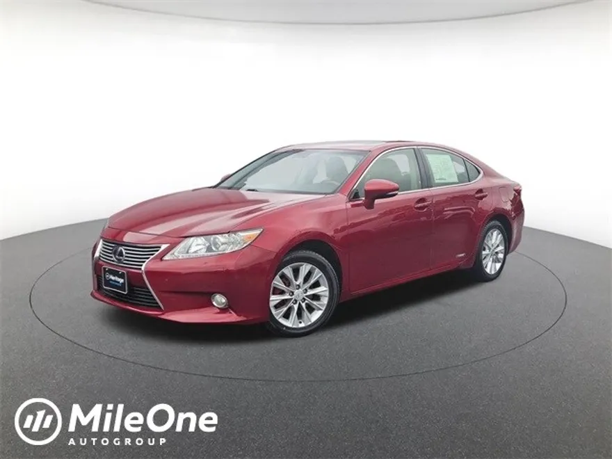 2013 Lexus ES 300h photo 1