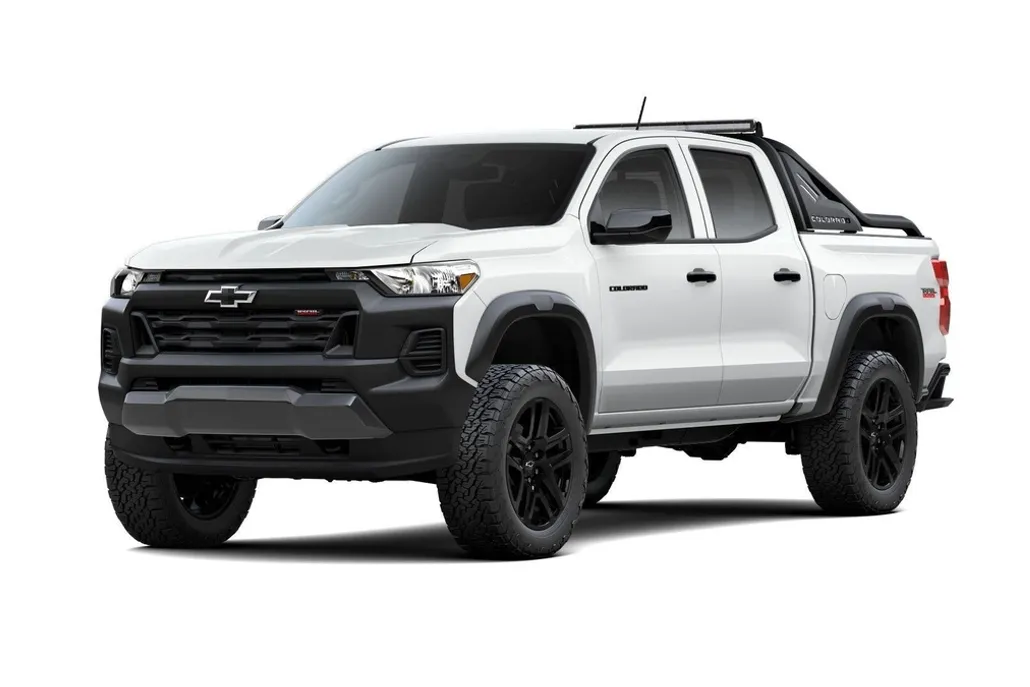 2025 Chevrolet Colorado Trail Boss photo 1