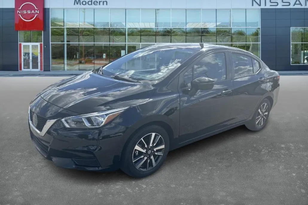 2021 Nissan Versa SV photo 1