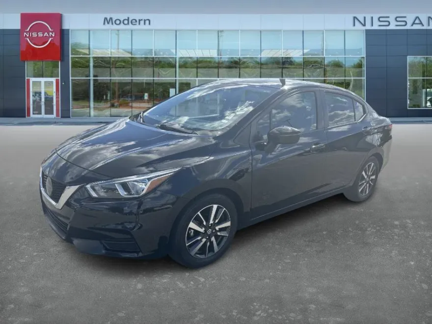 2021 Nissan Versa SV photo 1