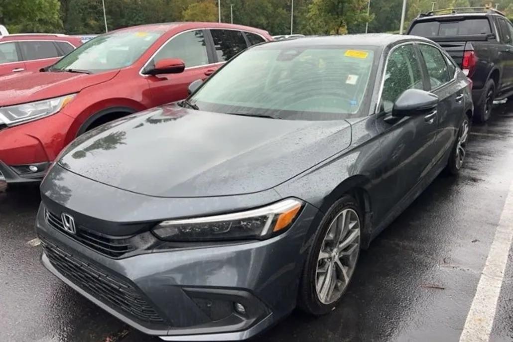 2024 Honda Civic Touring photo 1