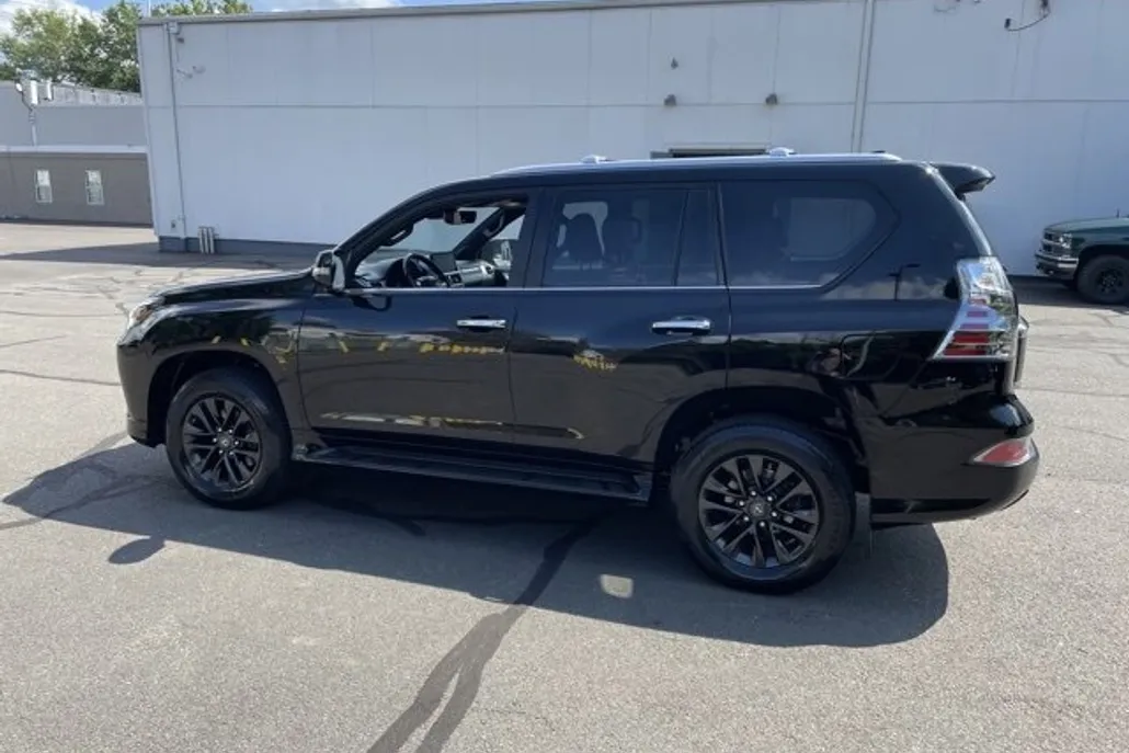 2023 Lexus GX 460 Premium photo 1
