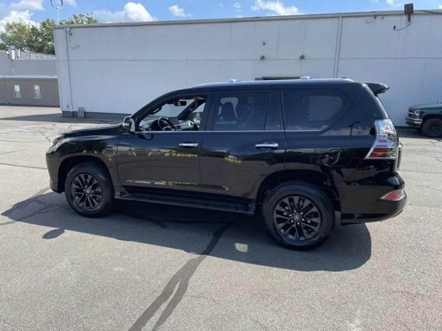 2023 Lexus GX 460 Premium photo 1