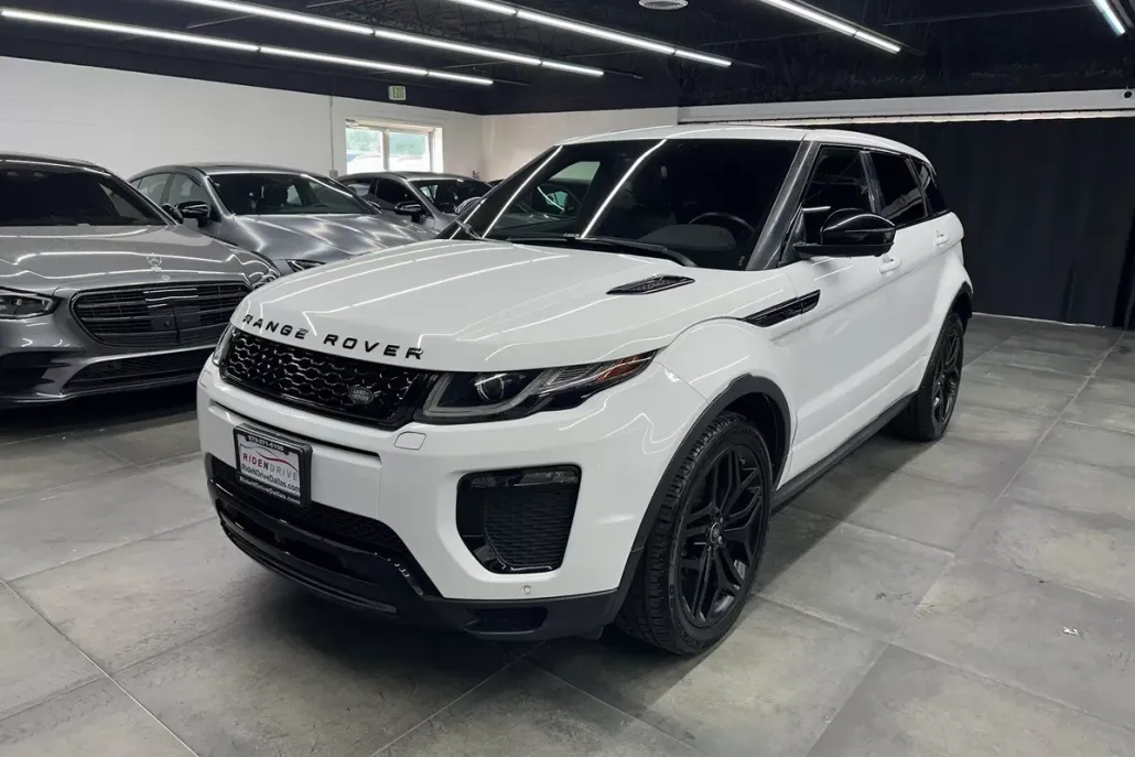 2019 Land Rover Range Rover Evoque HSE Dynamic photo 1