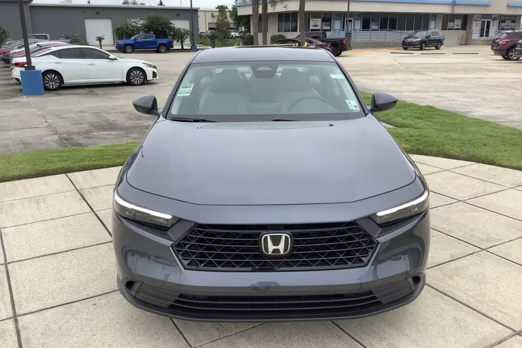 2025 Honda Accord LX photo 1