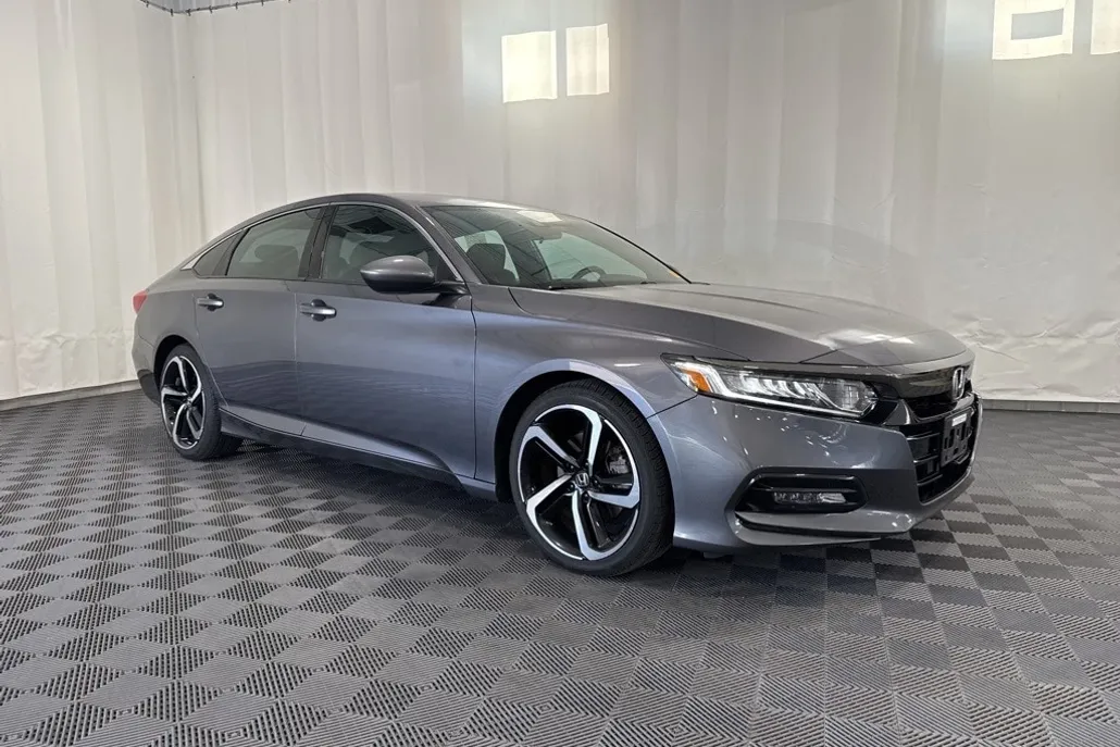 2018 Honda Accord Sport photo 1