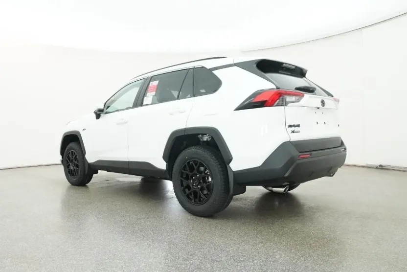 2025 Toyota RAV4 XLE photo 1