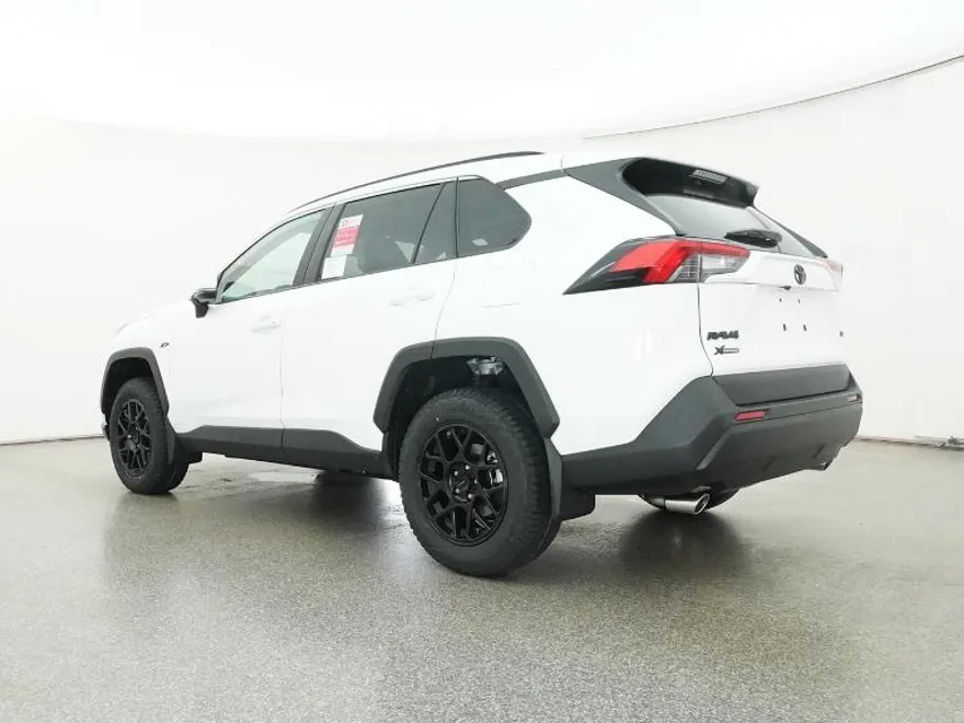 2025 Toyota RAV4 XLE photo 1