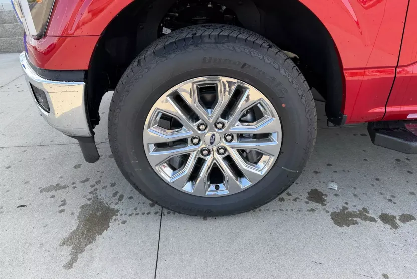 2025 Ford F-150 Lariat photo 1