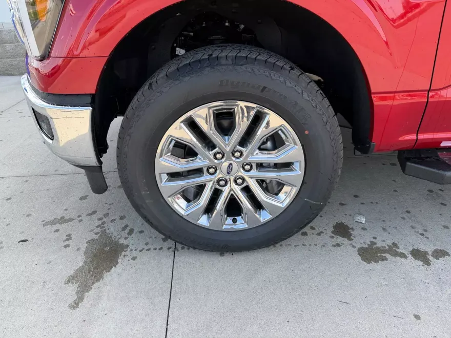 2025 Ford F-150 Lariat photo 1