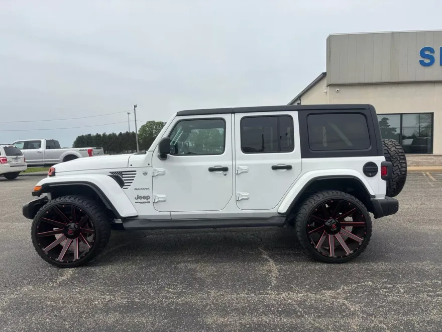 2021 Jeep Wrangler Unlimited Sahara photo 1