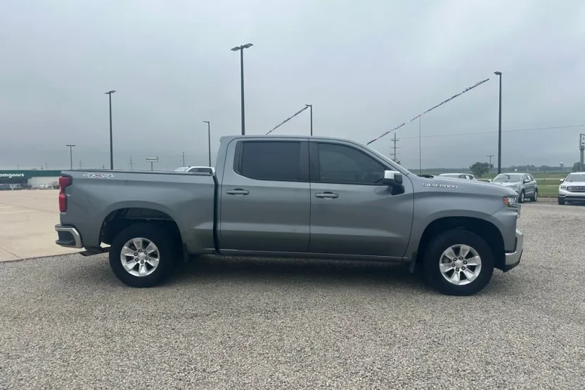 2020 Chevrolet Silverado 1500 LT photo 1